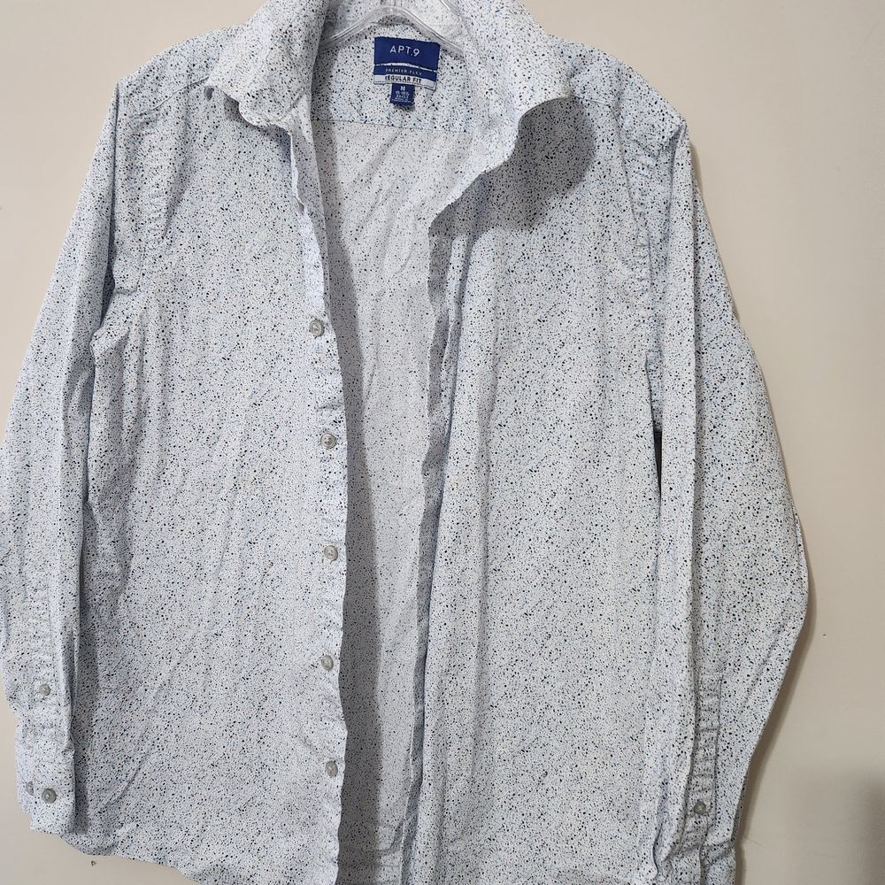 Apt. 9 shirt with a speckled blue and black design.